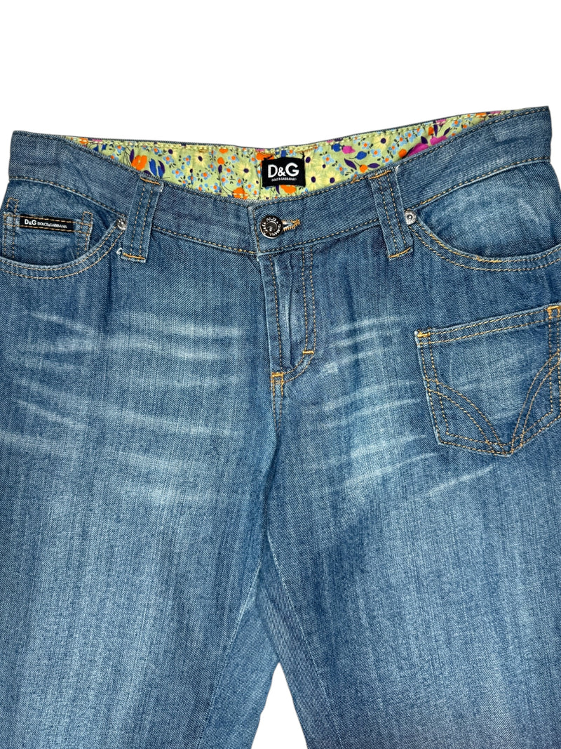 Vintage 2000s Y2K Dolce & Gabbana Mid-Rise 3/4 Length Medium Wash Faded Denim Capris | 31 Inch Waist