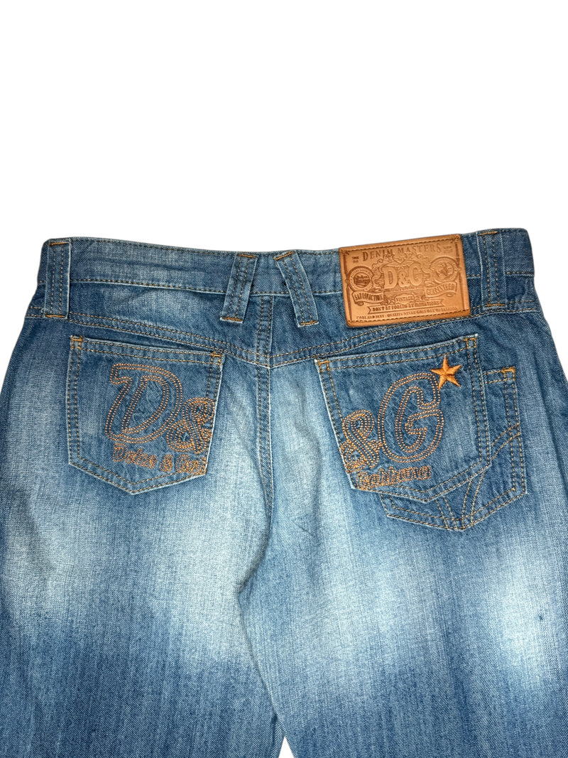 Vintage 2000s Y2K Dolce & Gabbana Mid-Rise 3/4 Length Medium Wash Faded Denim Capris | 31 Inch Waist
