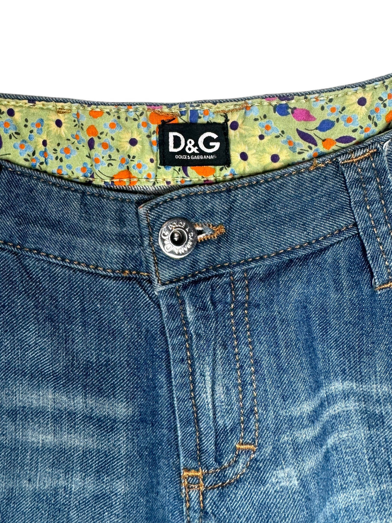Vintage 2000s Y2K Dolce & Gabbana Mid-Rise 3/4 Length Medium Wash Faded Denim Capris | 31 Inch Waist