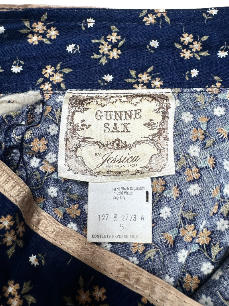 Vintage 70s Gunne Sax Bohemian Hippie Prairie Navy Blue Floral Ruffled Cotton Midi Peasant Skirt with Lace Trim | Size XXS-XS