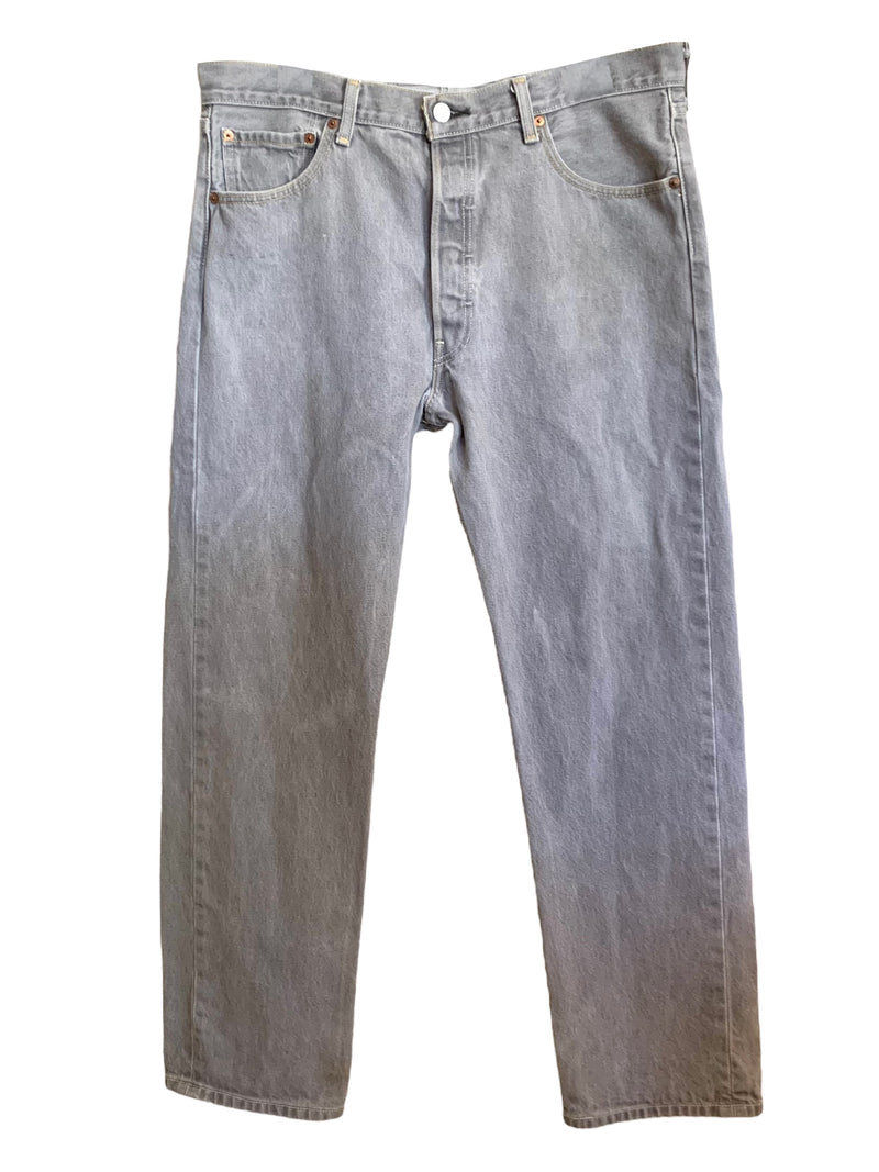 Vintage 90s Levi’s Men’s Streetwear Skater Style Grey Straight Leg Jeans | 41 Inch Waist